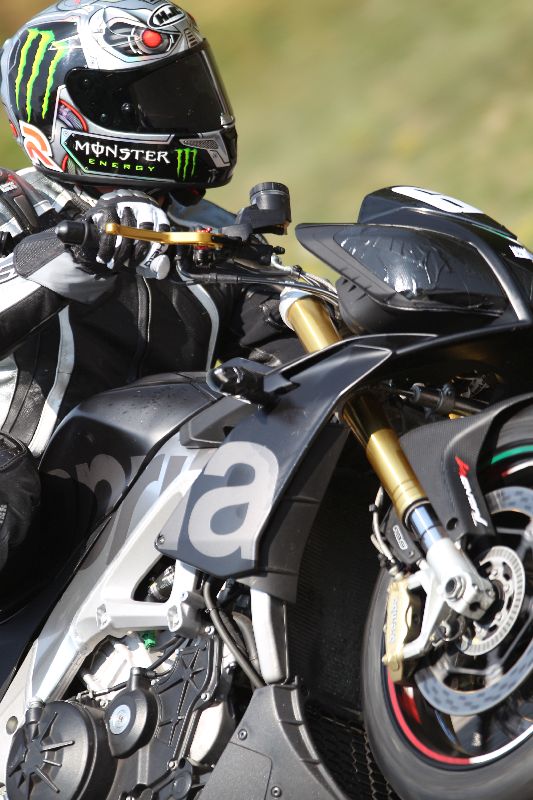 Archiv-2018/44 06.08.2018 Dunlop Moto Ride and Test Day  ADR/Strassenfahrer-Sportfahrer grün/unklar